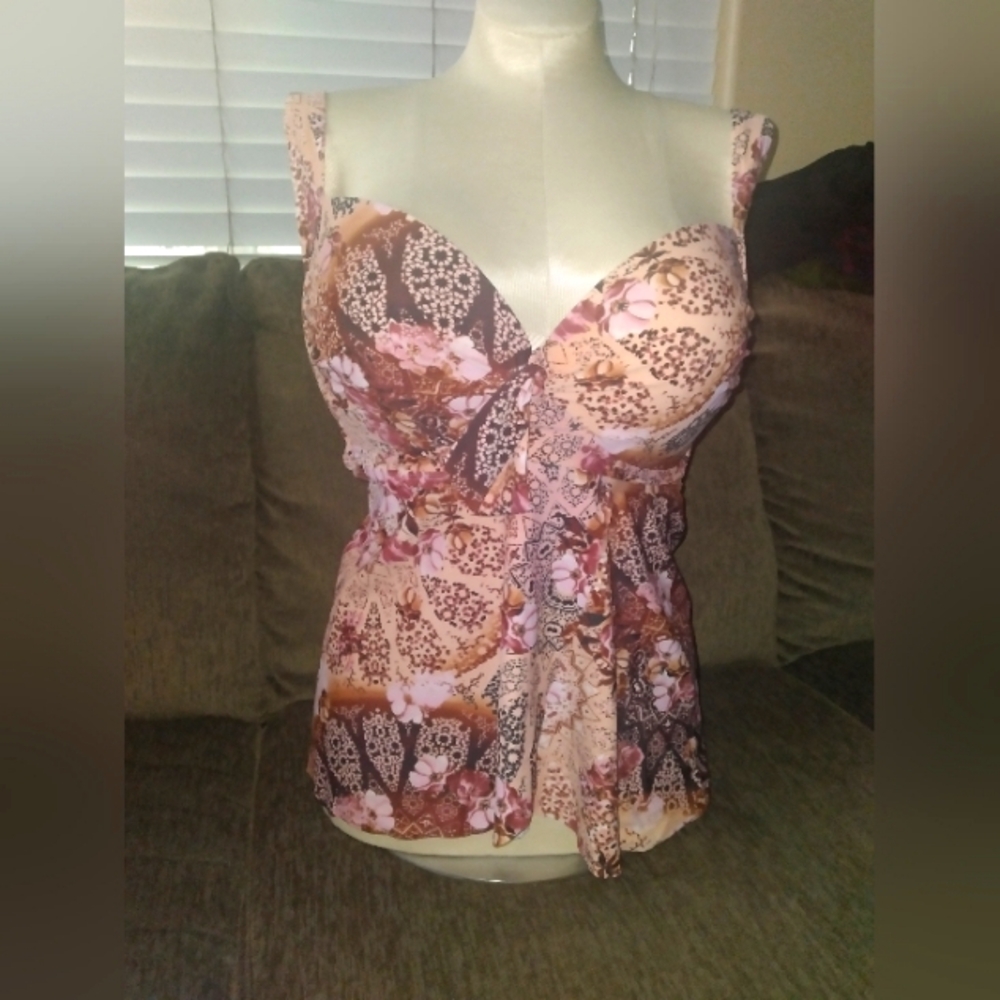 Torrid medallion floral wireless tankini
